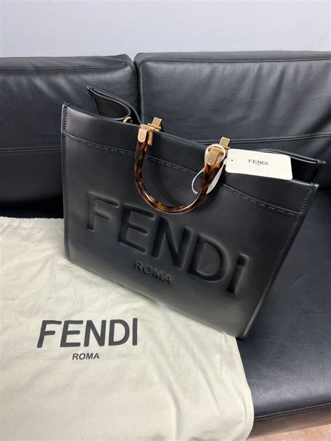 FENDI Roma相機袋 .